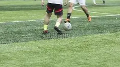 阿什拉夫荣获非洲足球先生称号，超越萨拉赫和奥斯梅恩